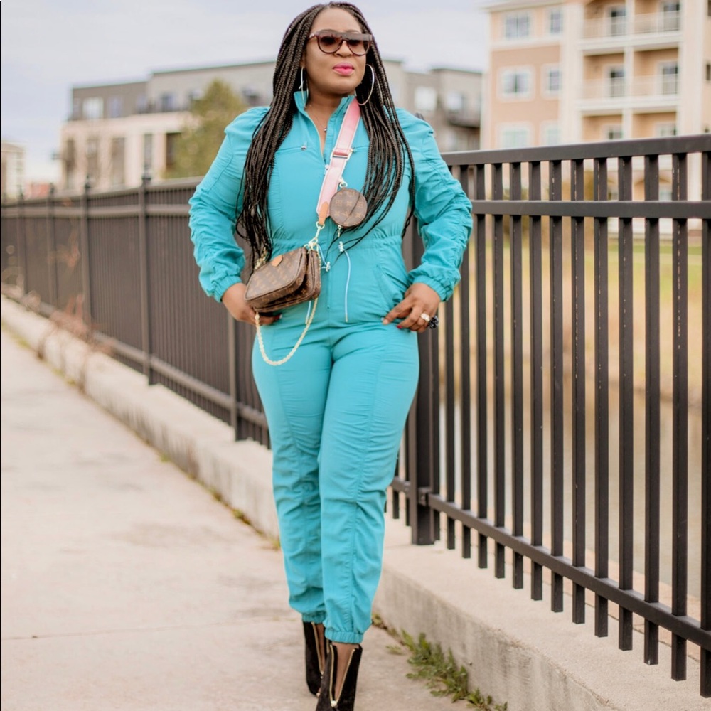 Woven sporty jumpsuit